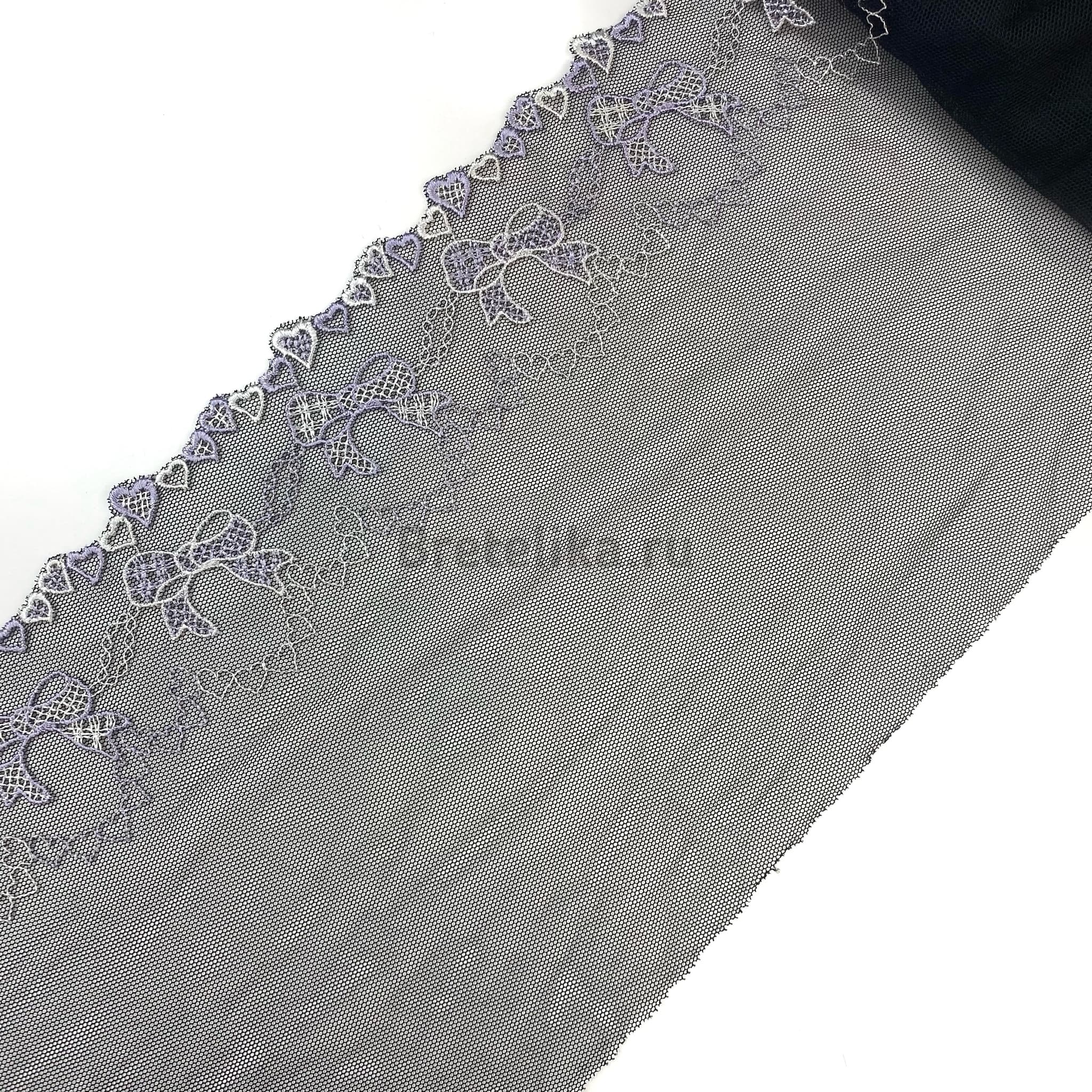 Вышивка на сетке черный/лаванда 18 см 4